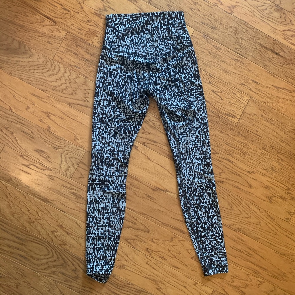 Lululemon align legging - Picture 2 of 5